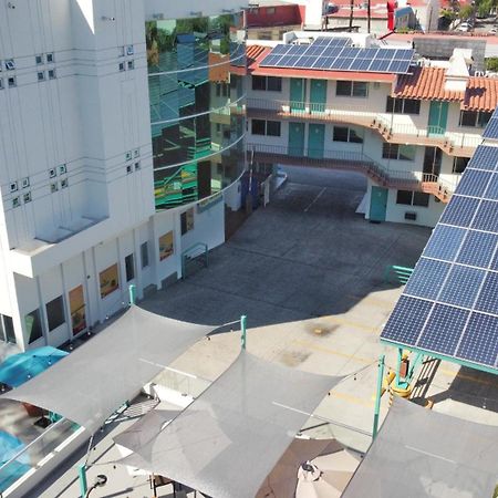 R Inn De Tijuana Buitenkant foto